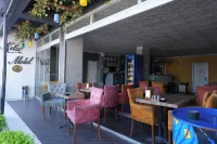 KILIÇ Motel - Motels