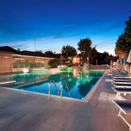 Hotel Paris Resort
