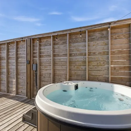 Hot Tub Dome with Epic Ridge Views- Pineview Peak