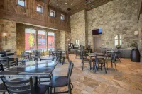 Elk Country Inn - breakfast