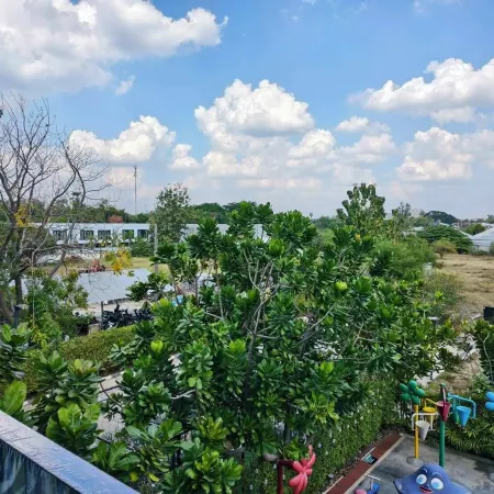 The  28th  Hotel