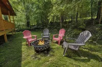 Private 2Br Cabin Fireplace, Deck + Firepit - 2-Star