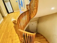 Top Executive 10 bedroom Home Near Airport Hotels near Lisgar