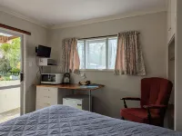 Burkes Pass Country Motels - Pet friendly