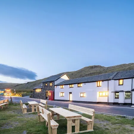 Kirkstone Pass Mountain Rooms - Ambleside with Parking