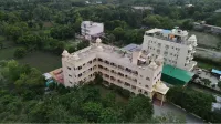Atulya Niwas - Aravali Views - con vista montagne