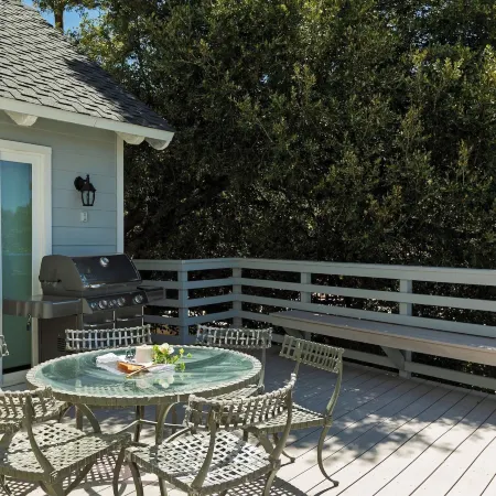 Golden Hour Lodge by Avantstay BBQ + Great Room + Multiple Decks Lake & Sunset Views