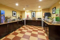 Hampton Inn by Hilton Baton Rouge-I-10 & College Dr. - breakfast