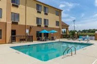 Comfort Inn Garner Clayton I-40 - Pools