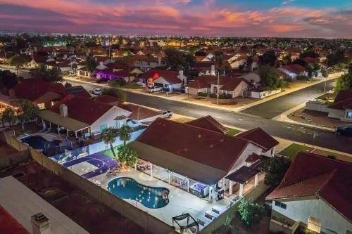 The Oasis Arizona Basketball Court, pool, mini-put, Arcades! - 부티크