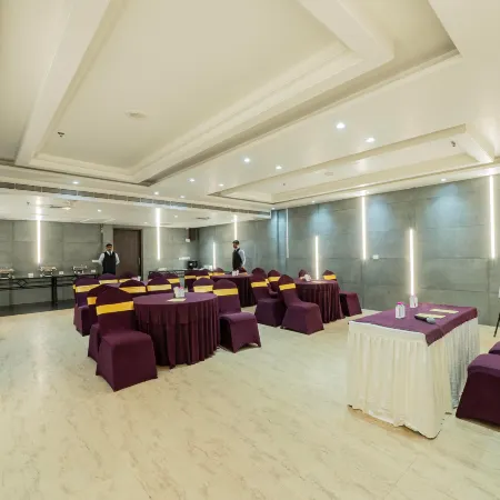 Taj Vilas