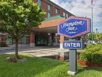 Hampton Inn by Hilton Ottawa Hotels near Centretown