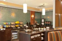 SpringHill Suites Tarrytown Westchester County - breakfast