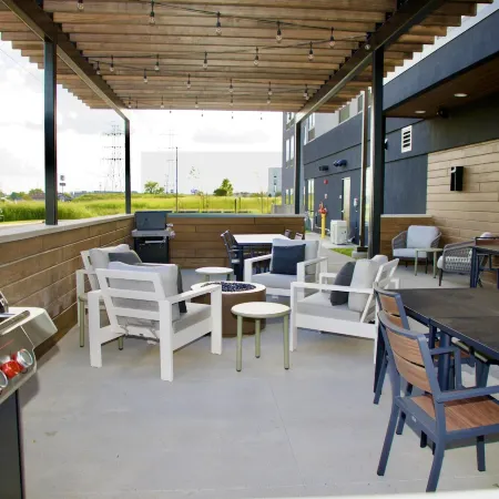 Livsmart Studios By Hilton Clarksville
