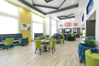 Hampton Inn and Suites Stroud - 2 estrellas