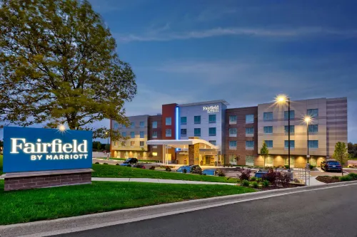 Fairfield Inn & Suites Grand Rapids North - Parking