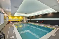 Tru by Hilton Winchester - Pool