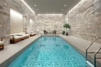 The Hazelton Hotel - หรู