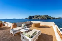 Therasia Resort Sea and Spa - the Leading Hotels of the World - Boutique