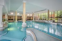 Delta Hotels by Marriott Manchester Airport - Pools