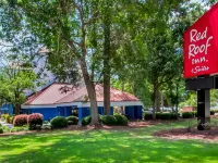 Red Roof Inn Myrtle Beach Hotel - Market Commons Hotels near Warbird Park