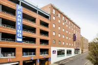 Luton Town Centre - พร้อมWifi
