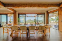 Lamangata Luxury Surf Resort - All Inclusive - Pools