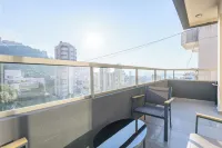 Elevate - Sleek 2-BR Apt by Santa Maria, Jal el Dib -  Apartamentos vacacionales