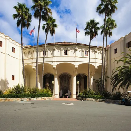 Catalina Courtyard Suites