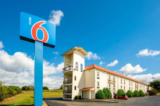 Motel 6 Hazelwood, MO Hotels in Hazelwood