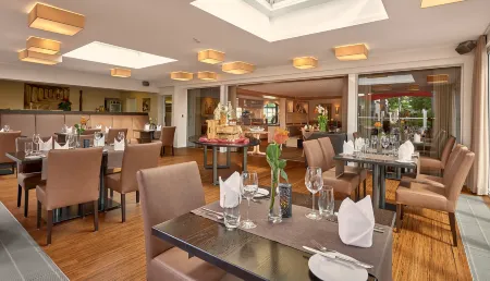 Hotel Pfeffermühle Отели в г. Нетфен