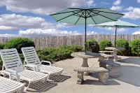 Baymont by Wyndham Sanford - Parkplatz