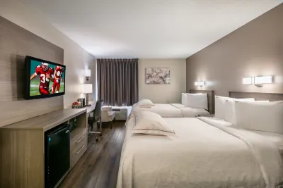 Red Roof Plus+ Boston - Logan Hotels near Square One Mall