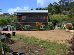 Yogi Hill Top Cottage