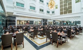 Sunday Hotel Holiday International Dubai