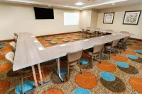 Staybridge Suites Newark - Fremont فنادق في Newark