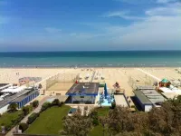 Kiss Beachfront Hotel & Restaurant