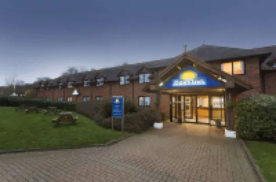 Days Inn by Wyndham Sevenoaks Clacket Lane Hotel di 
