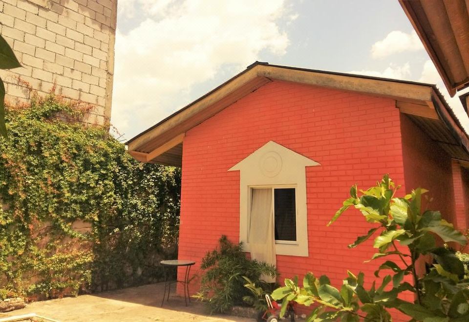 Hotel Villa de Flores - Housity