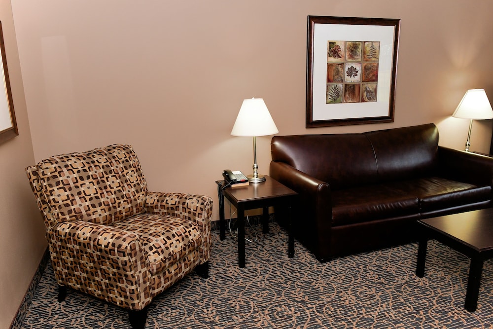 Cobblestone Inn & Suites - Denison Majestic Hills