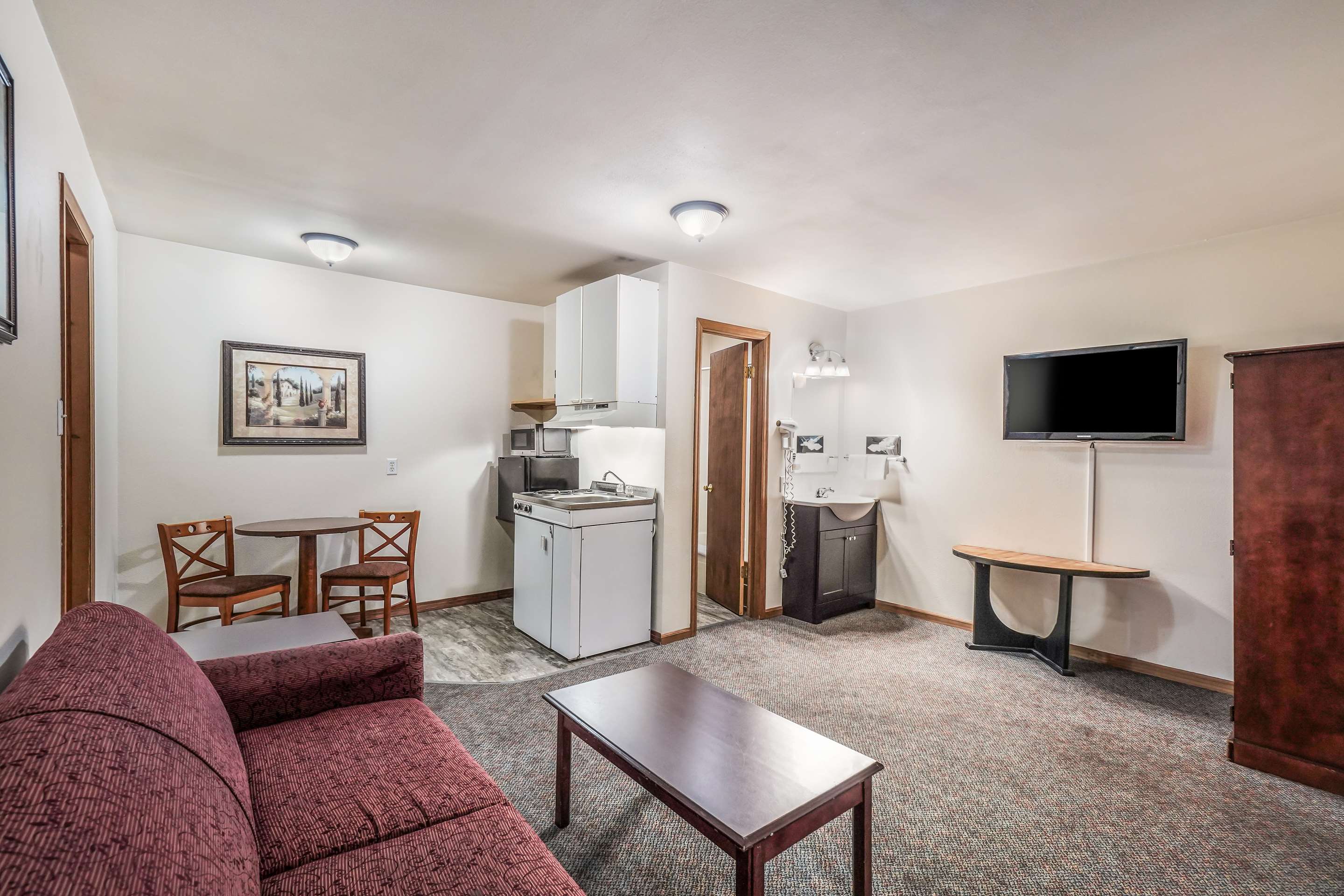 Americas Best Value Inn Marquette