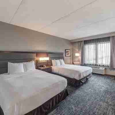 DoubleTree by Hilton Hotel Bloomington Rooms