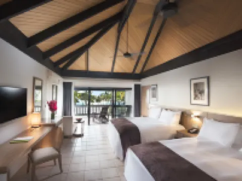 DoubleTree by Hilton Fiji - Sonaisali Island Hotéis em Nadi