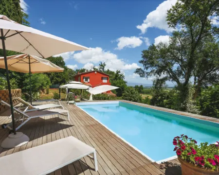 Piero Hotels in Buti