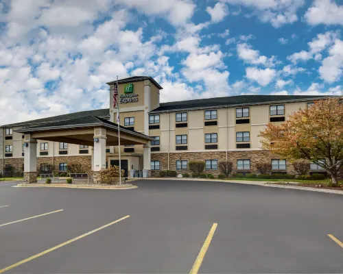 Holiday Inn Express MARSHALL by IHG Hotels in Calhoun County