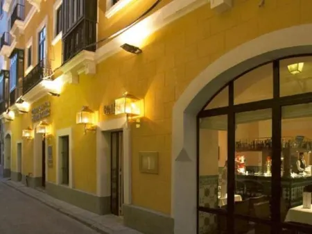 Senator Cádiz