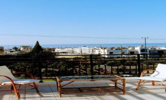 Iraklis Apartments