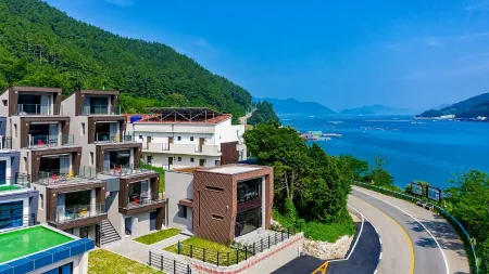 Tongyeong Barabom Pension