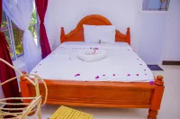 Room Na: at the Left Side Sea View 3rd Flat with 2 Guests