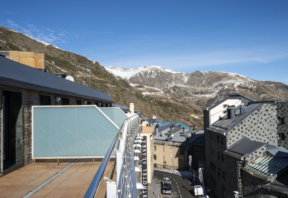 Pierre & Vacances Andorra Pas de la Casa Alaska, El Pas de la Casa Latest  Price & Reviews of Global Hotels 2023 